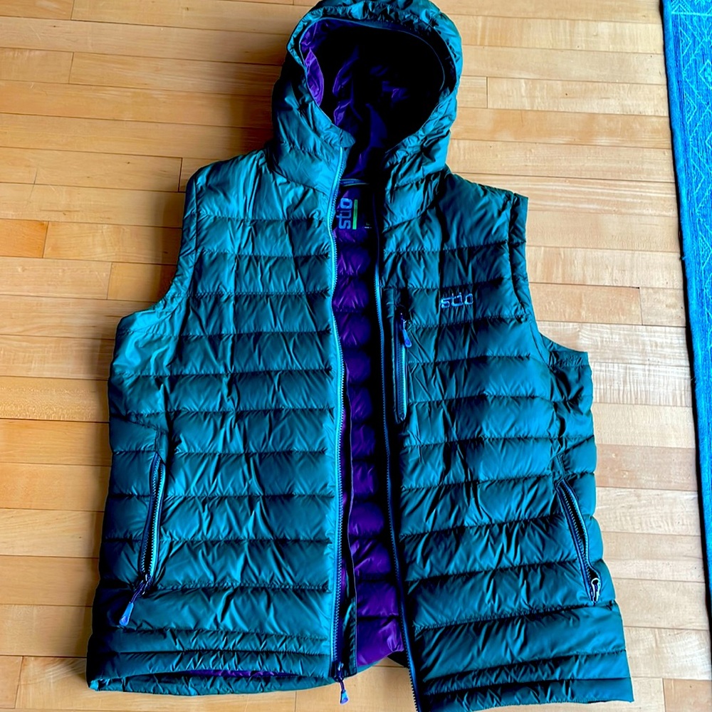 Dark green Stio HOMETOWN DOWN hooded vest